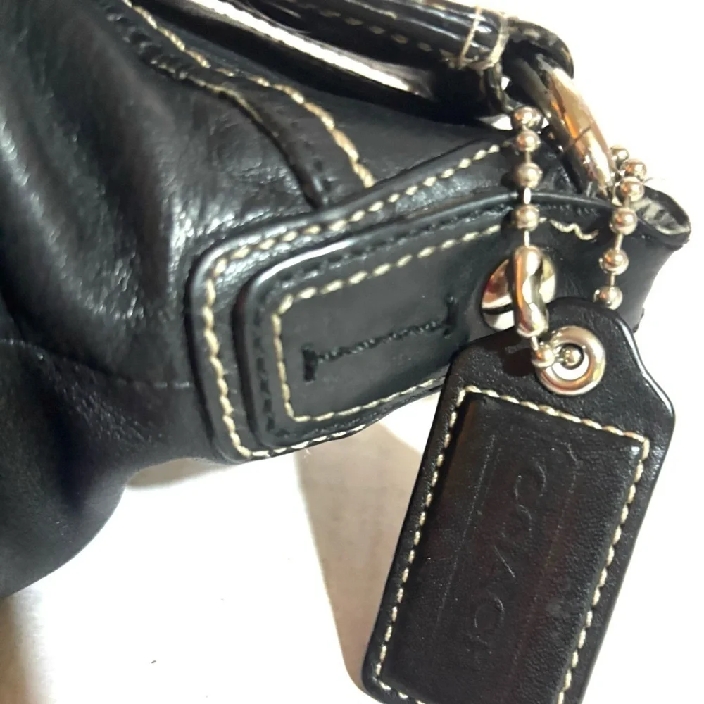 Coach vintage Black Leather Shoulder Bag